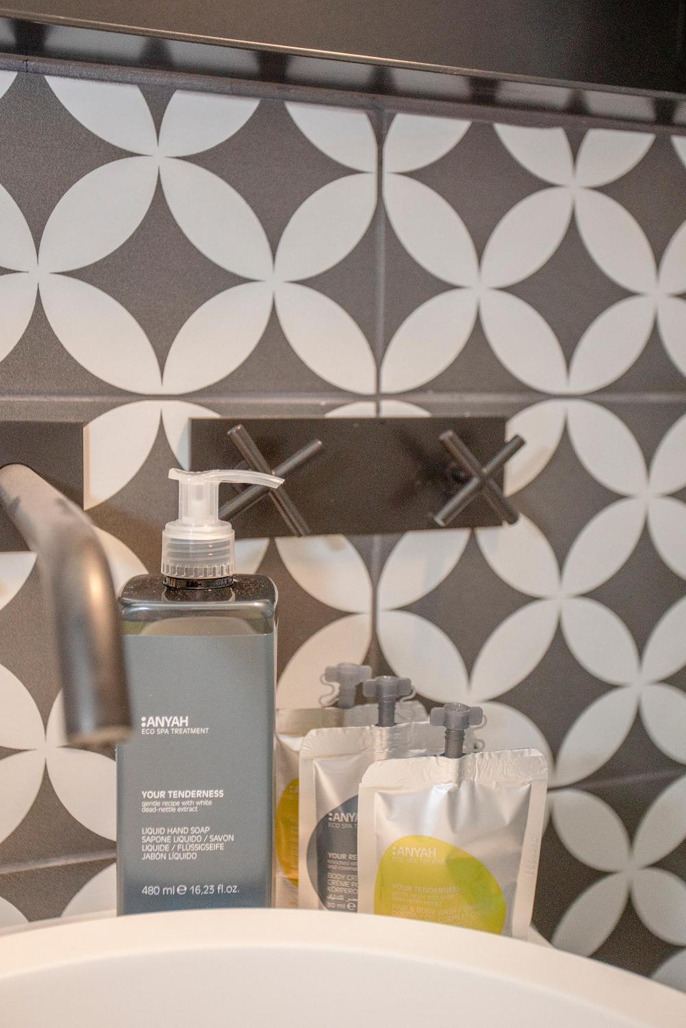 Liiiving In - Ribeira Design Apartment *